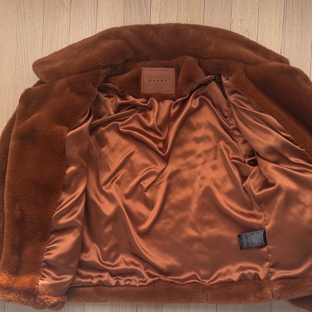 BLANK NYC Cropped Faux Fur Jacket - Picture 5 of 7